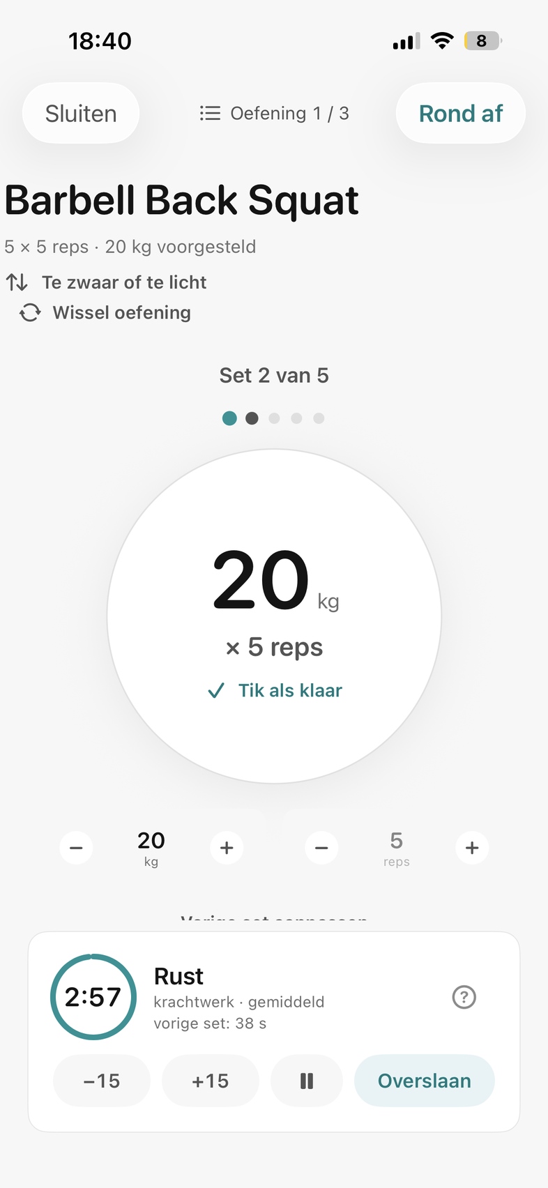 Dezelfde set in Uvolve met de rusttimer eronder: 2 minuten 57 te gaan, met knoppen om vijftien seconden bij te tellen, af te trekken, te pauzeren of over te slaan.