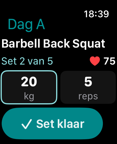 Uvolve op de Apple Watch: Barbell Back Squat, set 2 van 5, 20 kilo maal 5 herhalingen, een hartslag van 75 en een knop om de set klaar te melden.